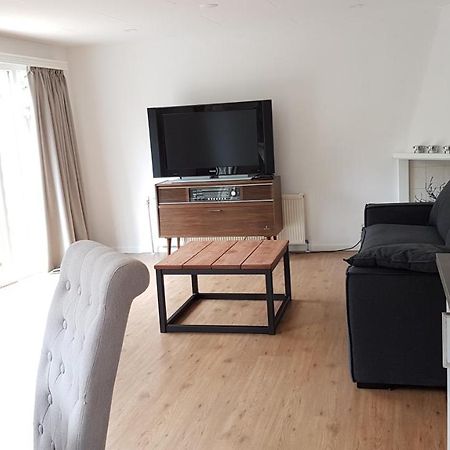 Chalet Op De Veluwe # Linde Putten Bagian luar foto