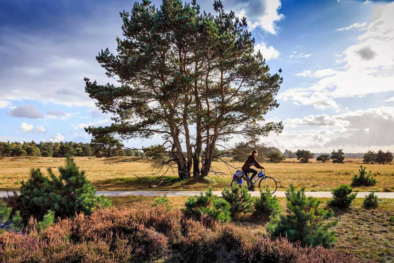 Chalet Op De Veluwe # Linde Putten Bagian luar foto